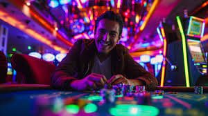 618slotgame Mobile APP Myanmar ဖုန်းတွင် ကစားနေသောပုံ